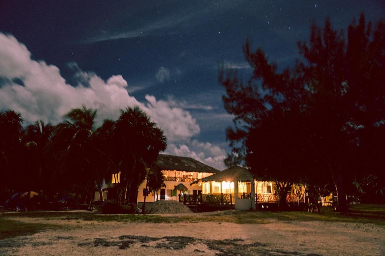 Ikarus Costa Mujeres Eco Lodge Sunset View Канкун Экстерьер фото